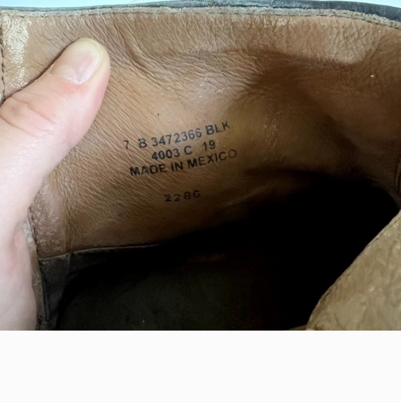 Frye Women's Black Genuine Leather Engineer Ankle Buckle Boot 7 - Picture 5 of 11